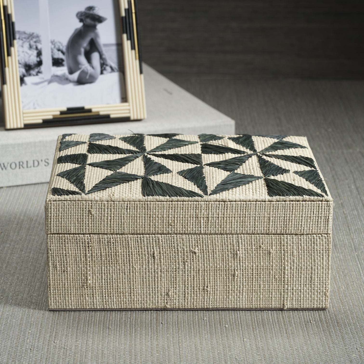 Natural Fiber Raffia Storage Box